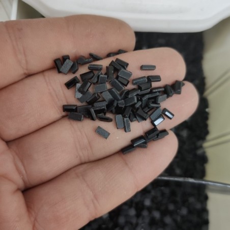Dikdörtgen Ütü Ile Yapışma Tekstil Taşları Ufak Boy Siyah - 1 Gr