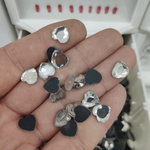 Kalp Model Ütü Ile Yapışma Tekstil Taşları Gümüş - 10 Gr