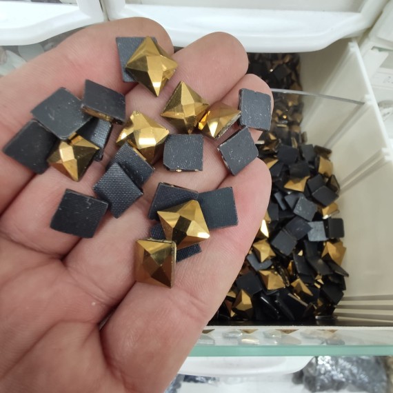 Dört Köşe Yıldız Ütü Ile Yapışma Tekstil Taşları Gold - 10 Gr