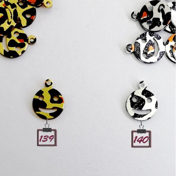 Leopar pul emoji takstil  takı bujiteri pulu üstten kulplu 10 mm